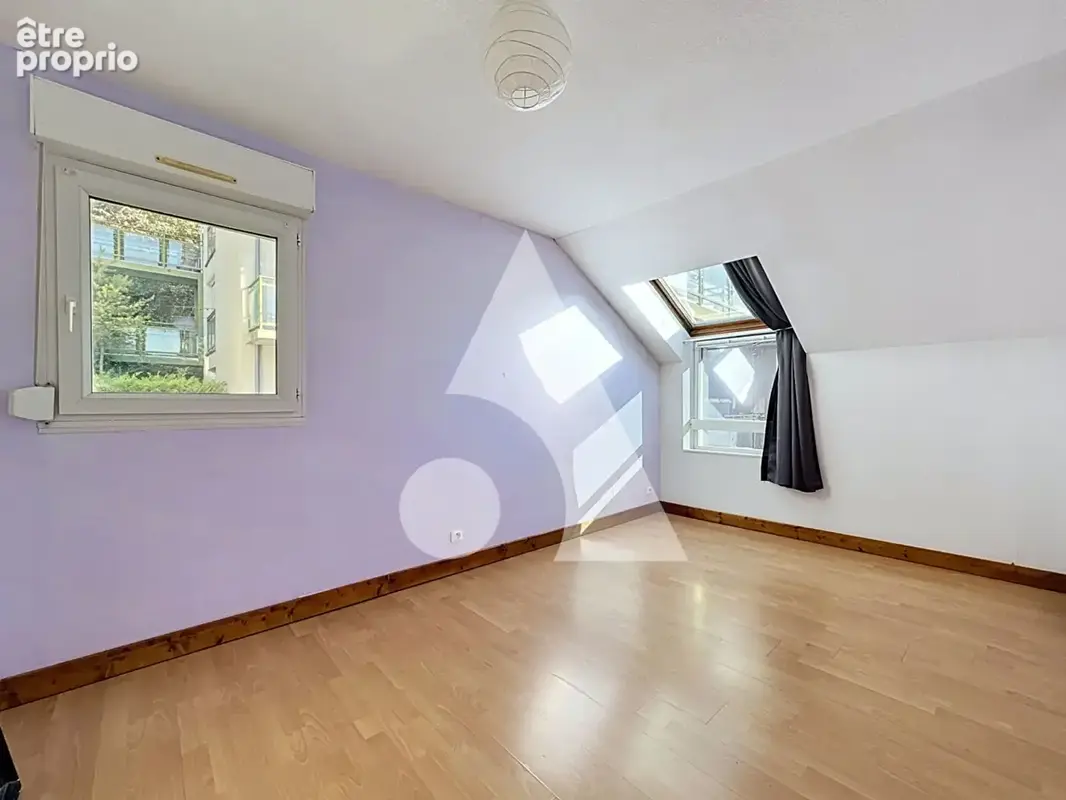 Charmant T2 bis en duplex avec garage et cave ! - photo 7