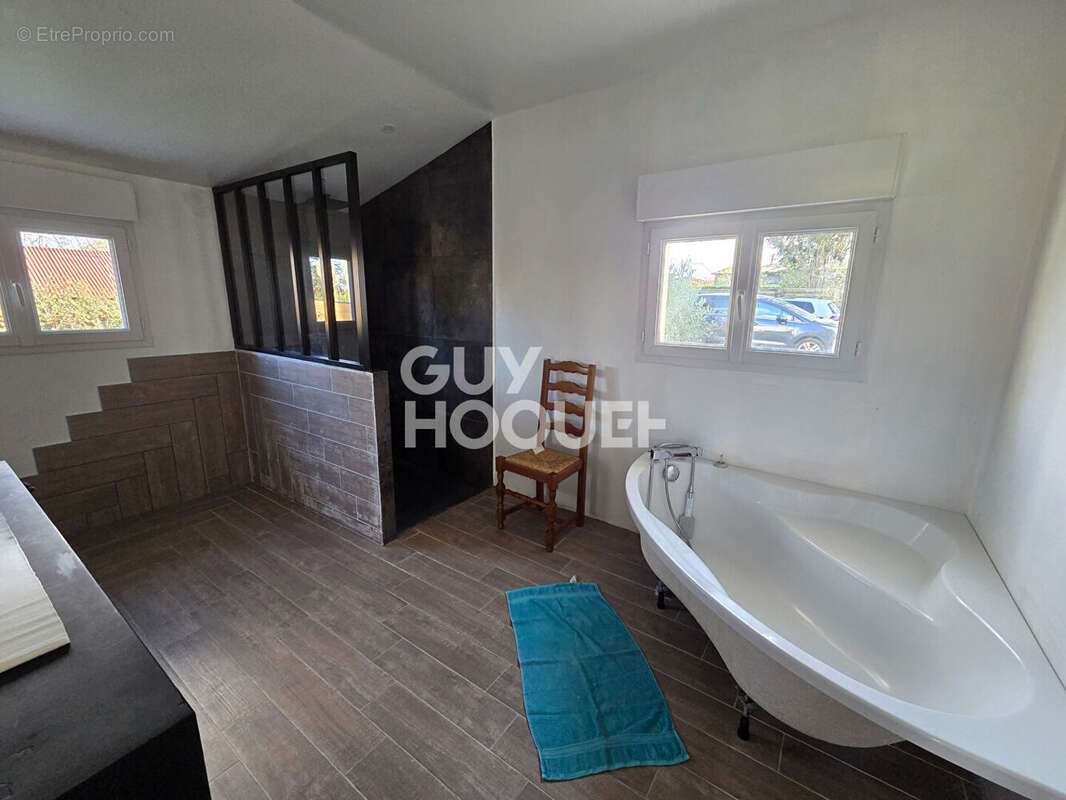 Maison à BOISSEY-LE-CHATEL