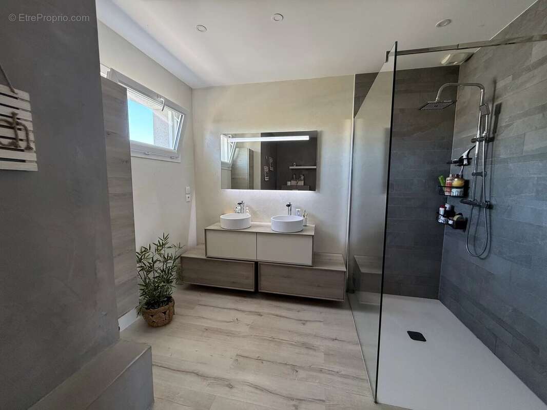  Maison familiale de 127,45 m² habitables avec jardin, terrasse et garage - photo 17
