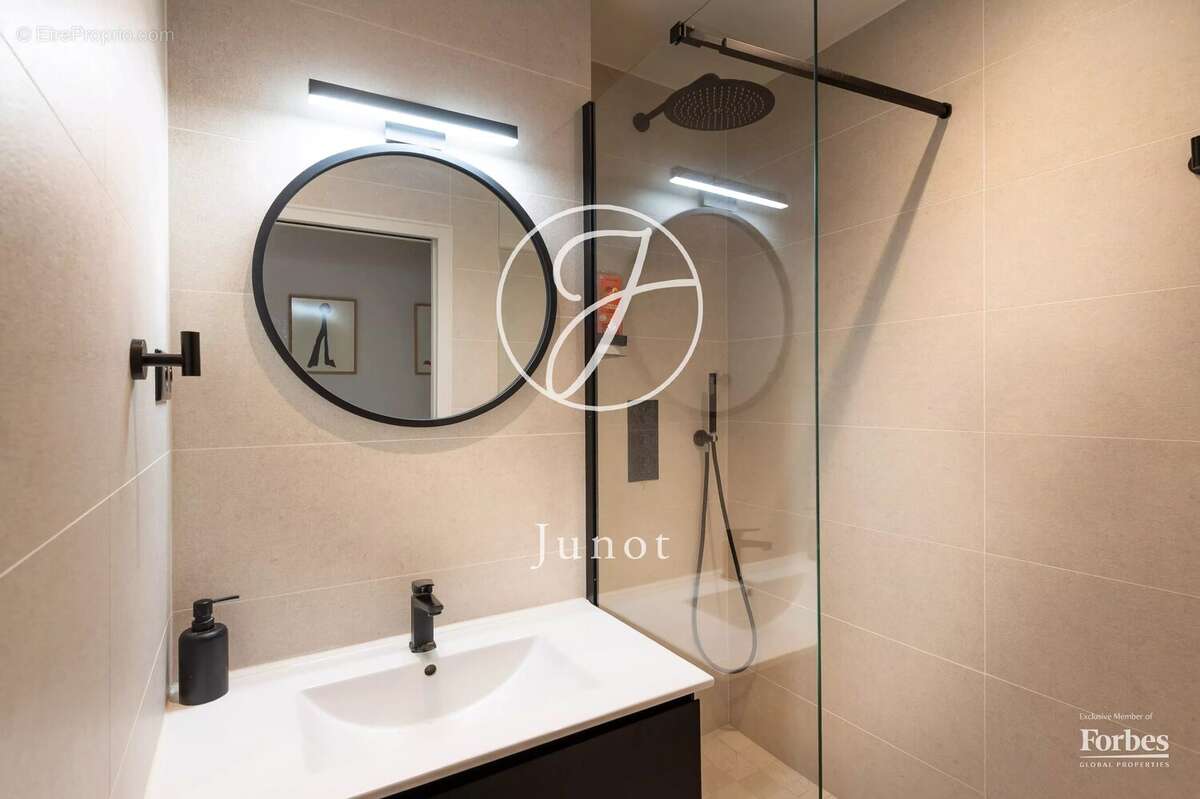 Paris 16e - LA MUETTE / PAUL DOUMER - Appartement - 5 pièces - 97,11m² Carrez - 3 chambres - photo 4