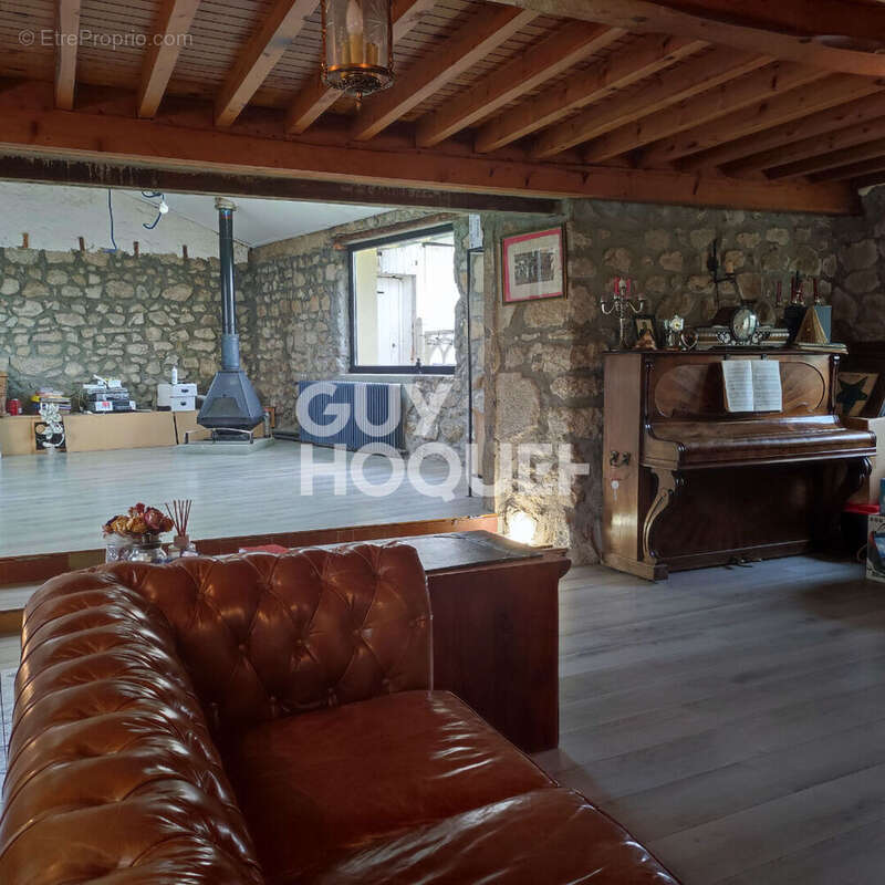 Maison à SOLEYMIEUX