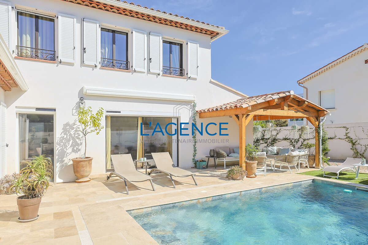 Maison à HYERES