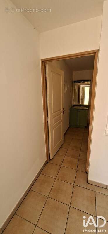Appartement 25 m² à Le Tampon  - photo 4