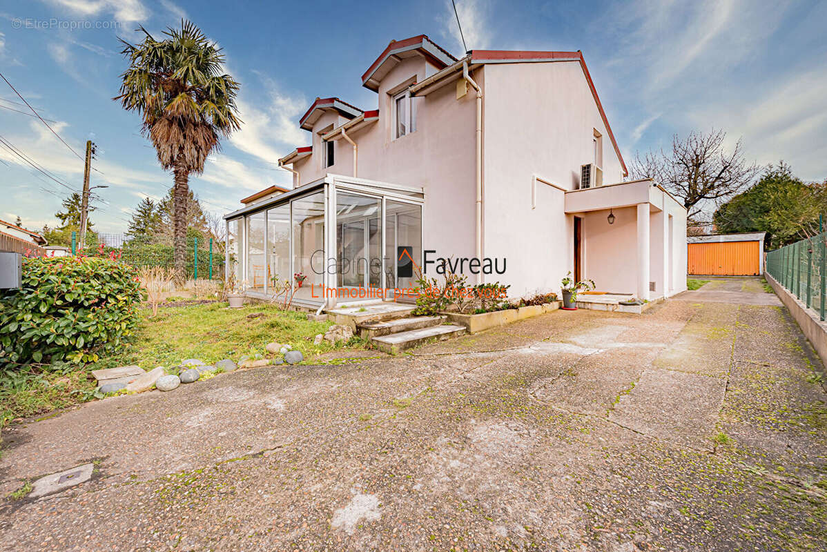 Maison à L'HAY-LES-ROSES