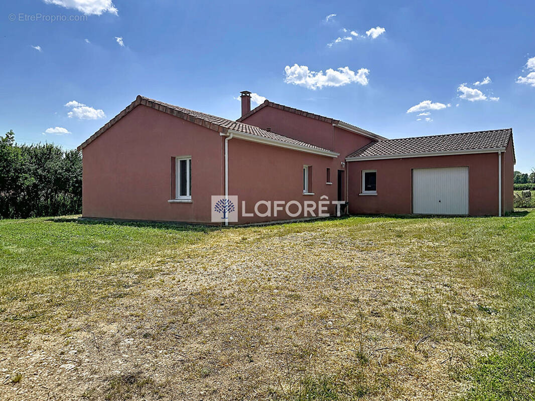 Maison à OROUX