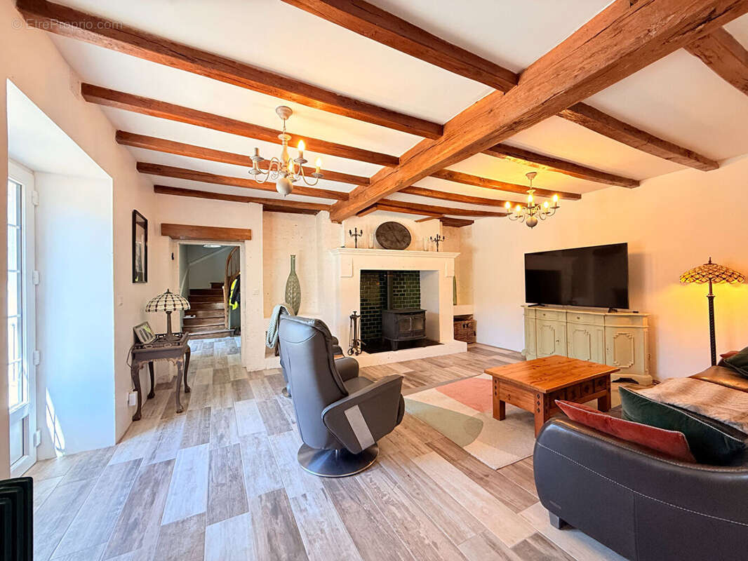 Maison à VERTEILLAC