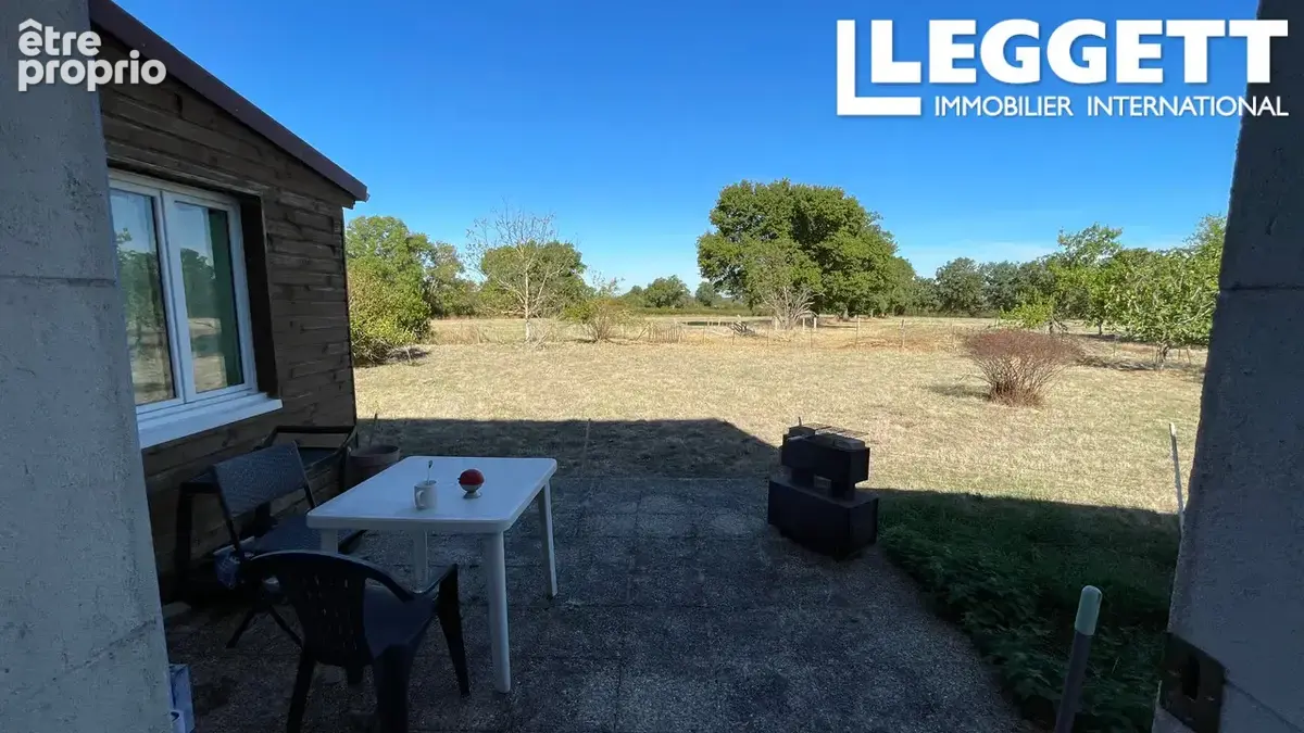 Grande maison de village de 5 chambres avec terrain, nombreuses dépendances et allée privée - photo 8