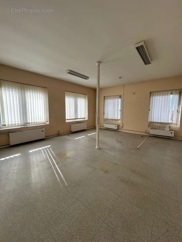 Commerce à CHAUMONT