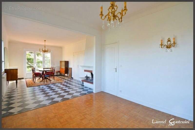 Maison à vendre 9 pièces d’environ 188 m² 7 chambres avec garage à Port-Sainte-Foy-et-Ponchapt (24) - photo 11