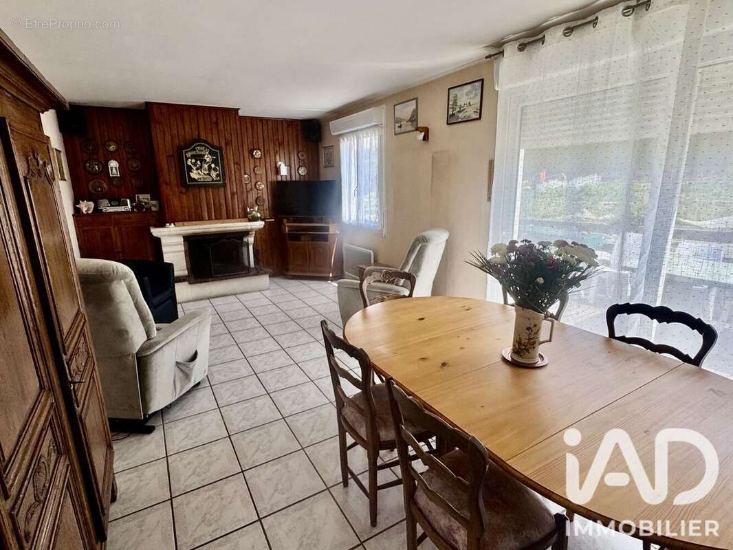 Maison 89 m² à Equeurdreville-Hainneville  - photo 5