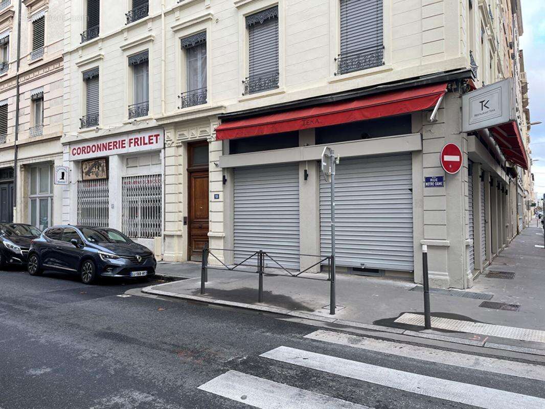 Local commercial Lyon  6 - 57.50 m2 - photo 4