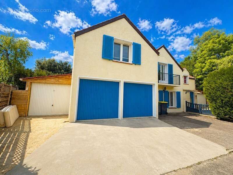 Maison à CHATEAUFORT