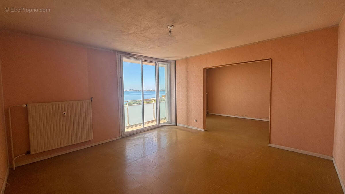 Appartement à PORT-DE-BOUC