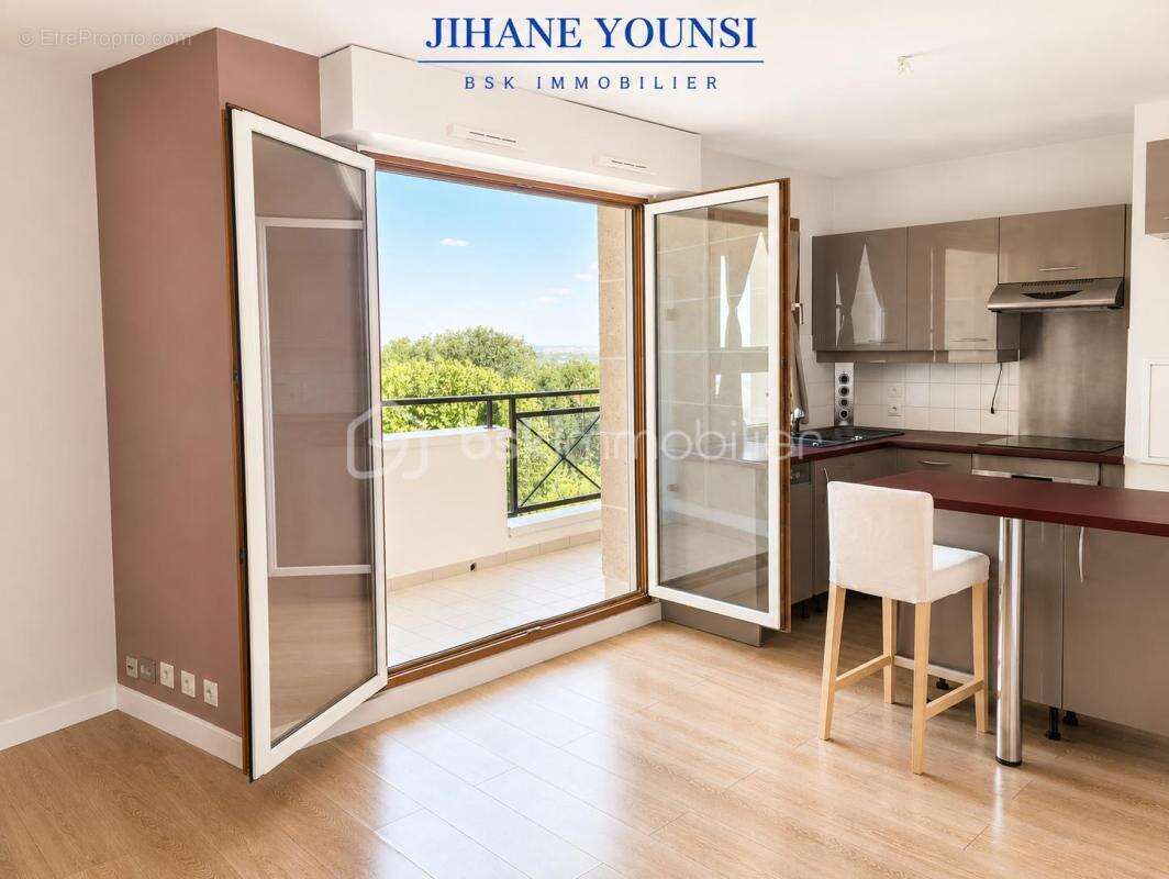 Le Plessis-Robinson – Studio avec balcon, gardien et ascenseur – Vue dégagée sur la Vallée-aux-Loups - photo 7