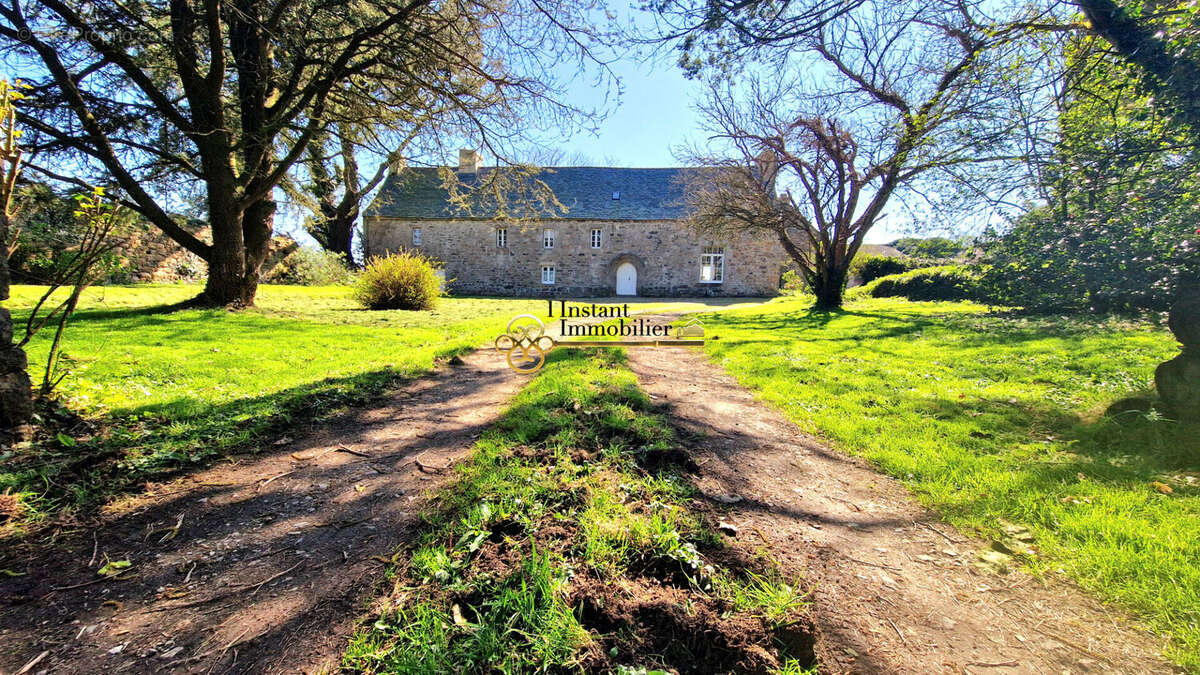 Maison à PLOUGASNOU