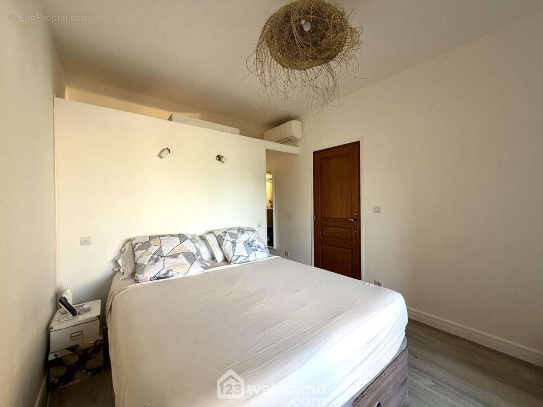 Chambre n°1 avec dressing - Maison à BIGUGLIA