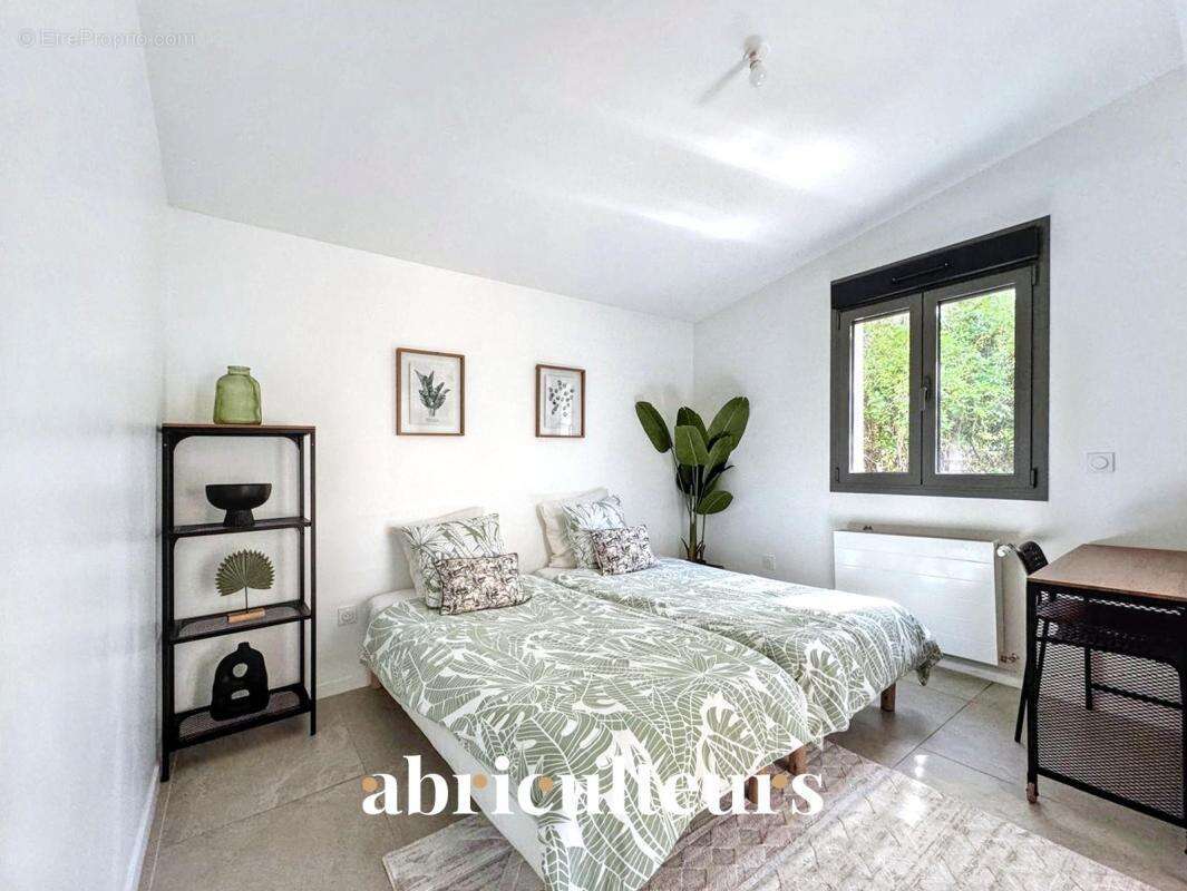 Maison familiale indépendante de 116 m² – 5 pièces – en vente à Plessis-Bouchard (95130) - photo 14