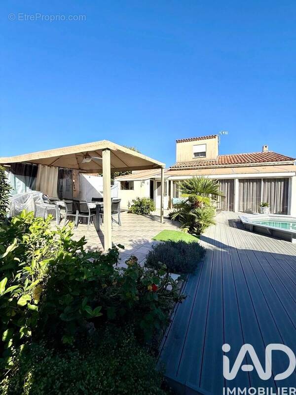 Photo 1 - Maison à CUERS