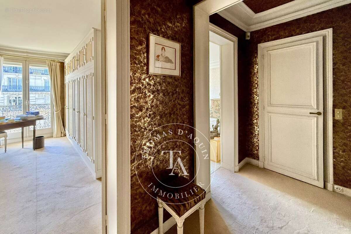 Appartement à PARIS-10E