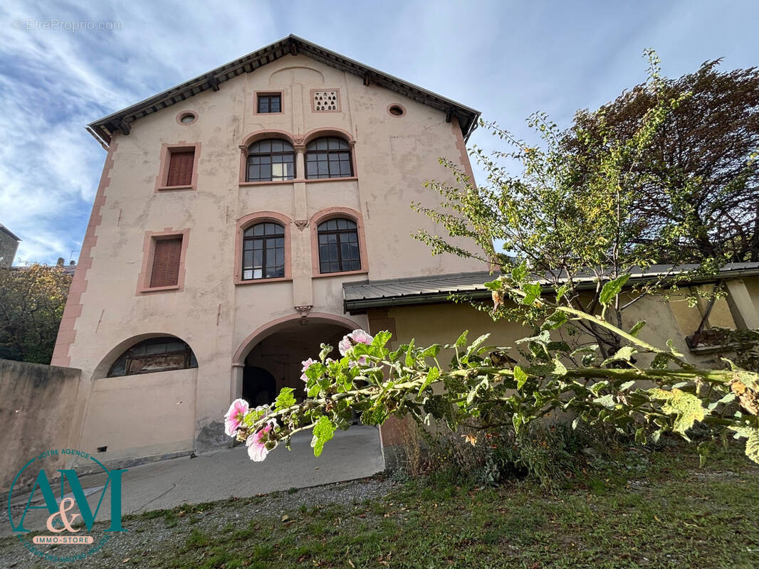 Maison à SAINT-CLEMENT-SUR-DURANCE