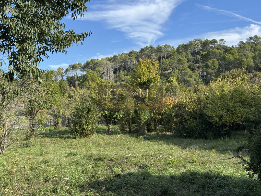 Terrain à PUGET-VILLE