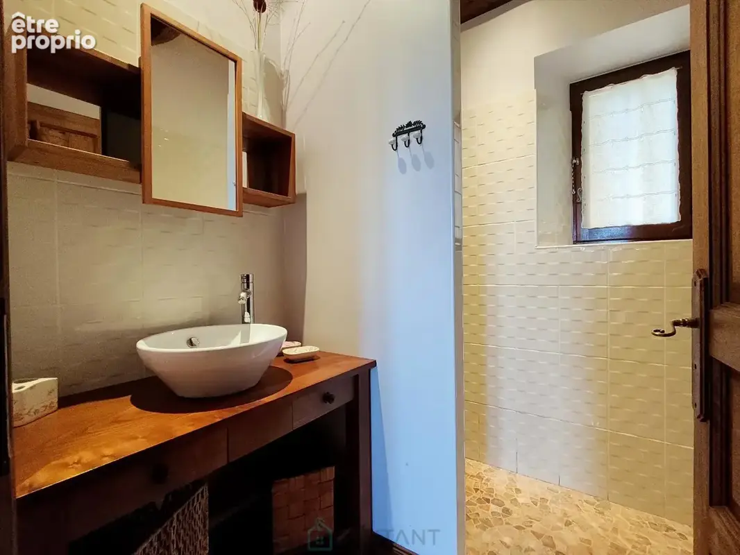 Proche Monpazier, propriété de caractère avec 3 habitations, dépendances et piscine sur 5,3 hectares de terrain - photo 12