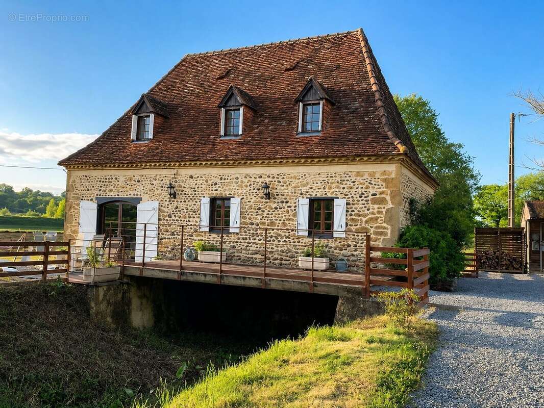 Maison à GARLIN