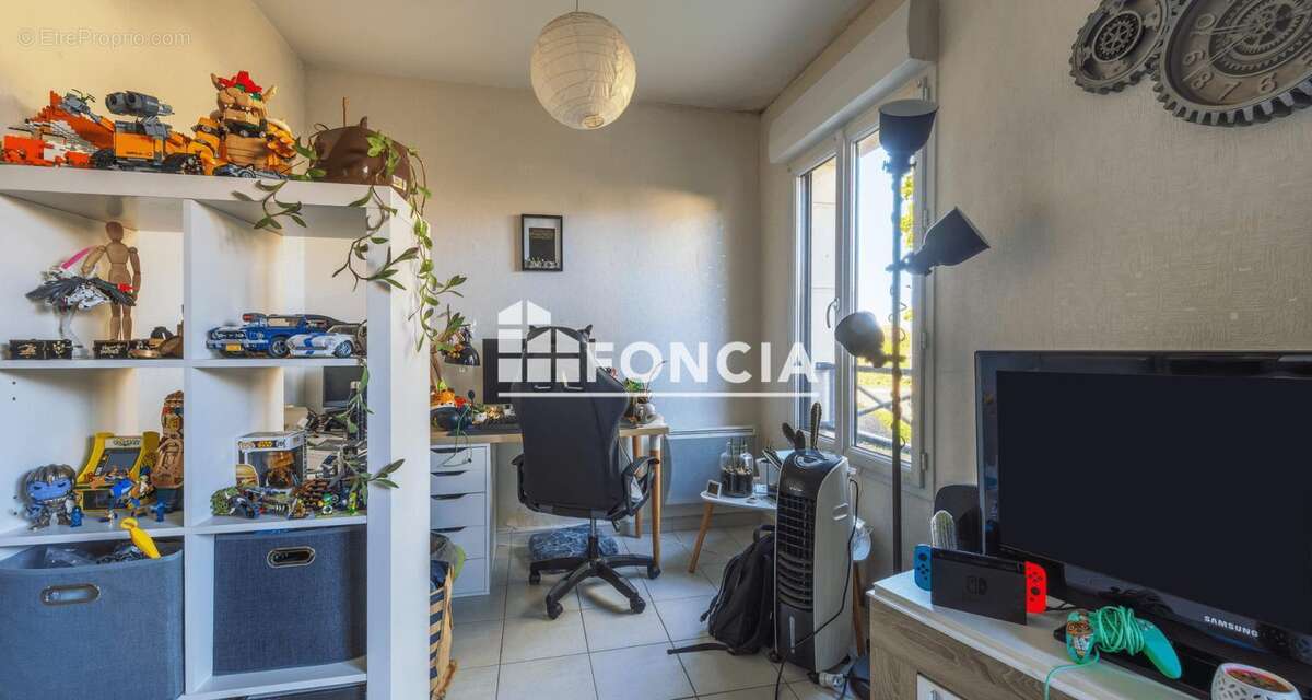 Appartement à AVRILLE