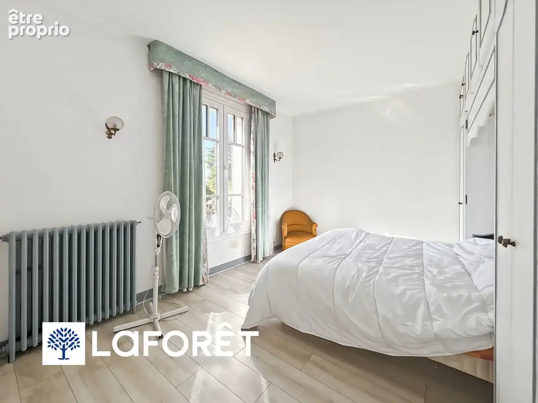 Maison 6 pièces à vendre à Sainte Geneviève des Bois Proximité gare commerces - Réf 11032 - photo 5