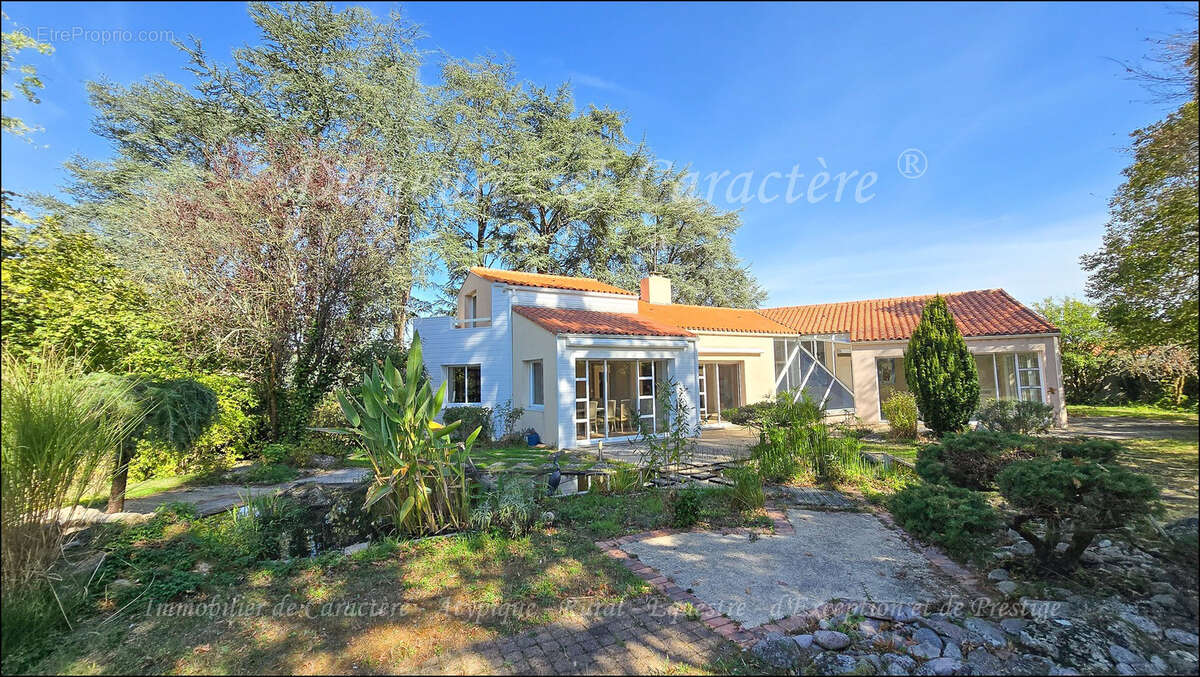 Maison à LA BRUFFIERE