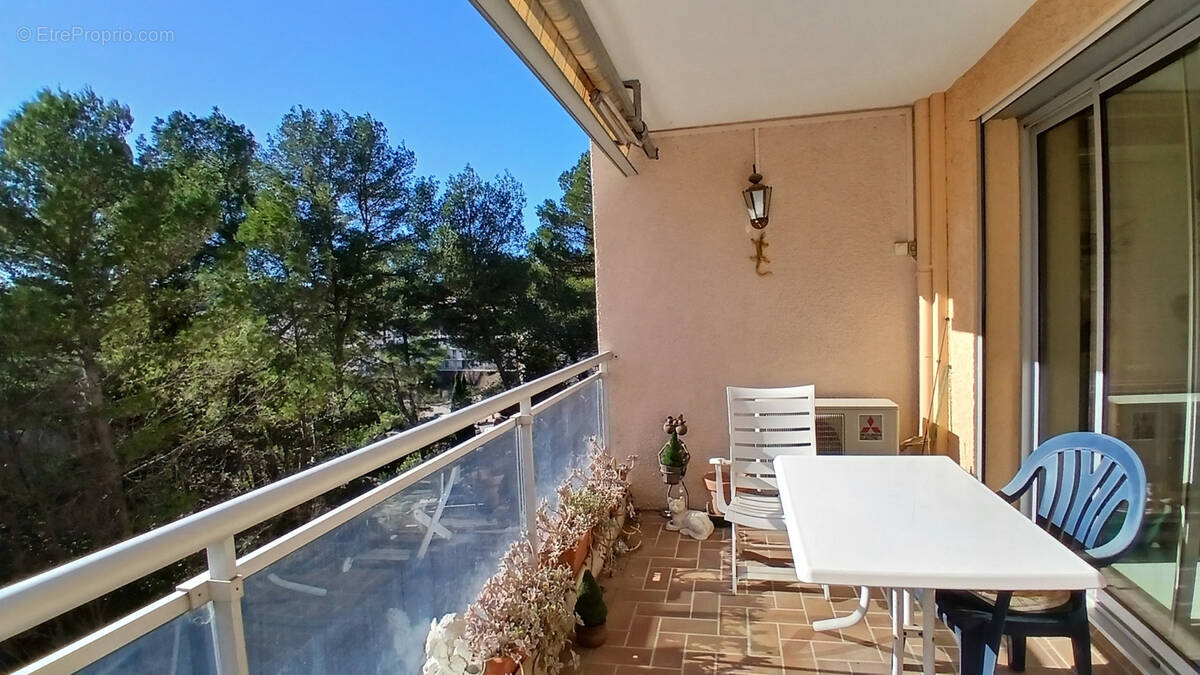 Autre à CARNOUX-EN-PROVENCE