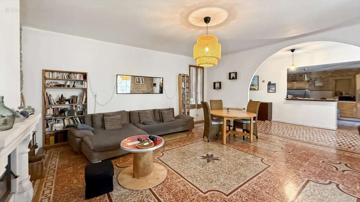 Appartement à LOUPIAN