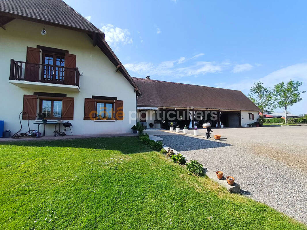 Maison à MEZIDON-CANON