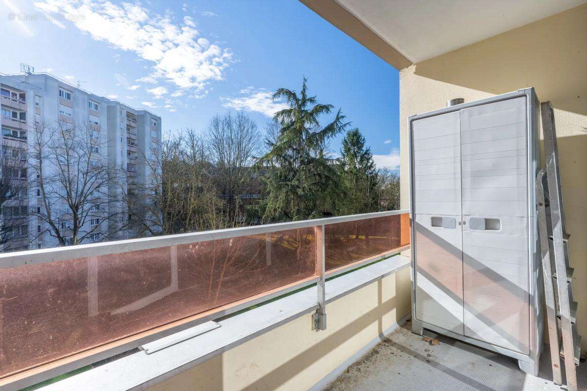 Appartement à LE RAINCY