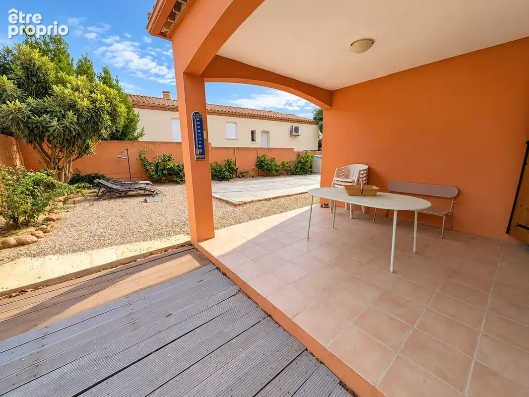 Vends villa de plain pieds 3 faces, 3 chambres, avec garage et piscine à proche des plages Vendres - photo 2
