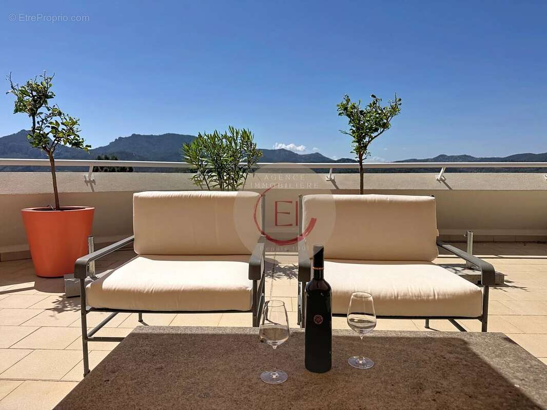 Appartement à MANDELIEU-LA-NAPOULE