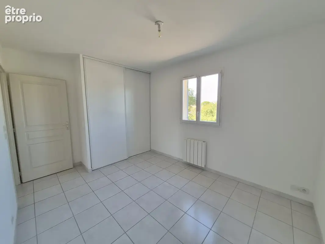 VILLA T4 proche commerces écoles située en fond d'impasse - photo 10