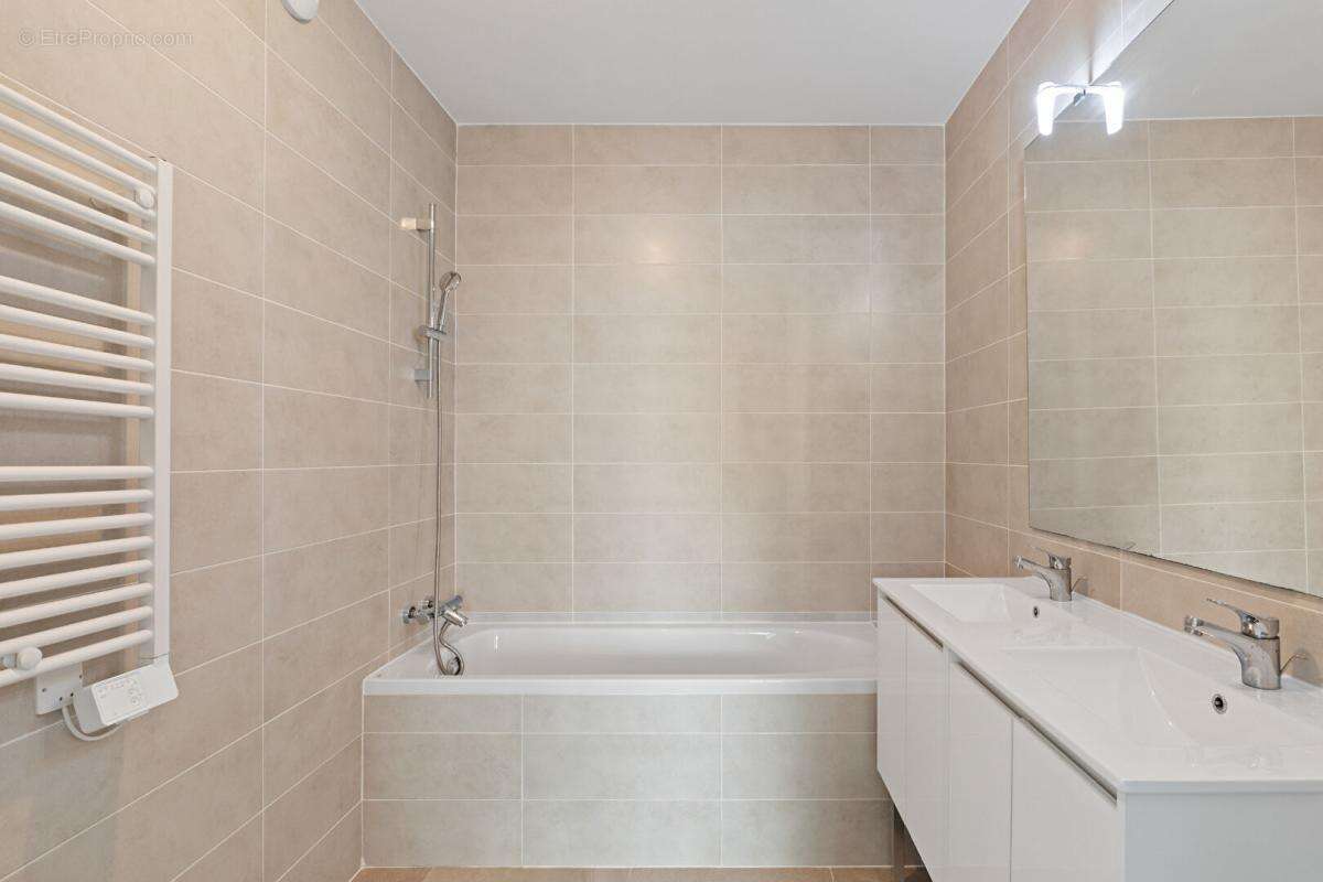 Appartement à BEAUSOLEIL