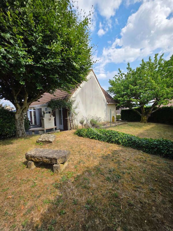 Maison 5 pièces - garage double - Terrasse - Jardin - photo 10