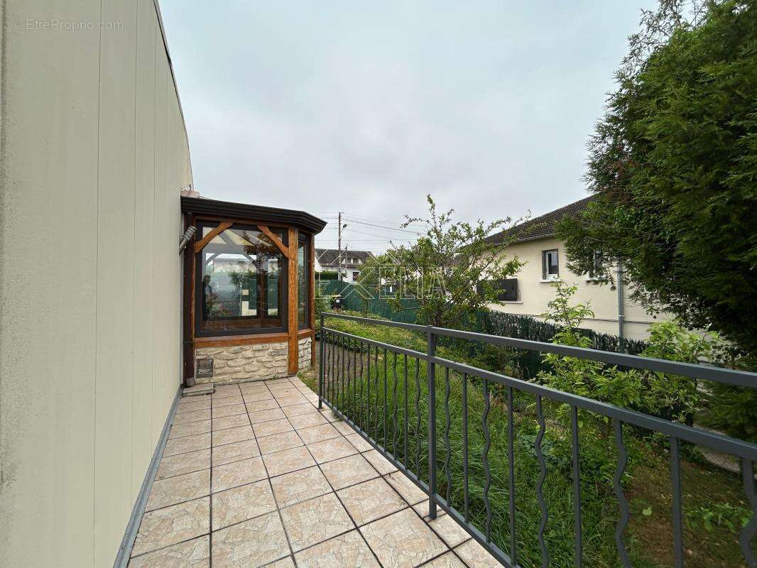 Maison à BONNIERES-SUR-SEINE