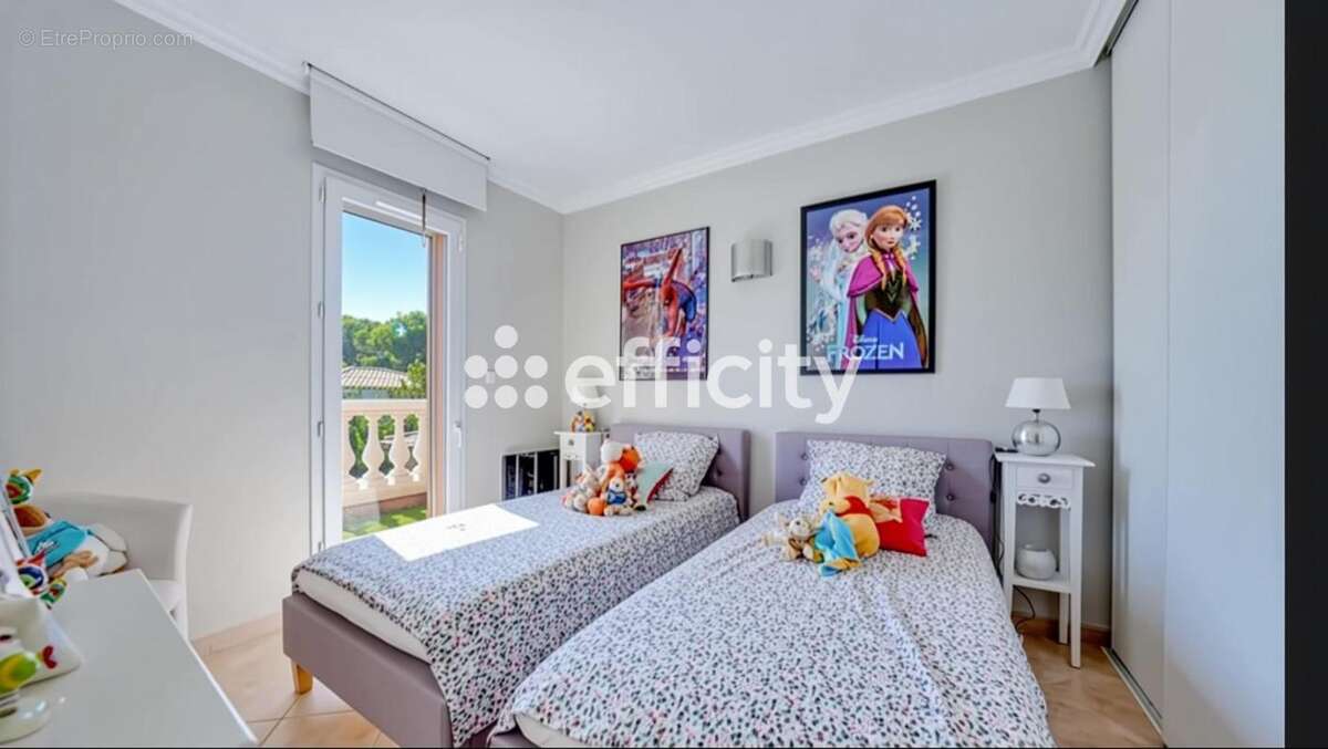 Maison 278 m² à Carry-Le-Rouet  - photo 11