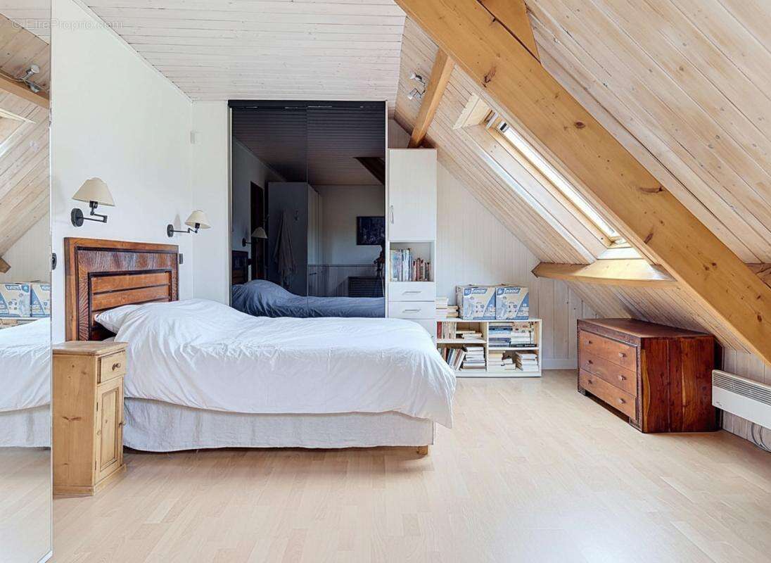 Maison familiale avec dépendance et piscine – La Celle-les-Bordes - photo 2