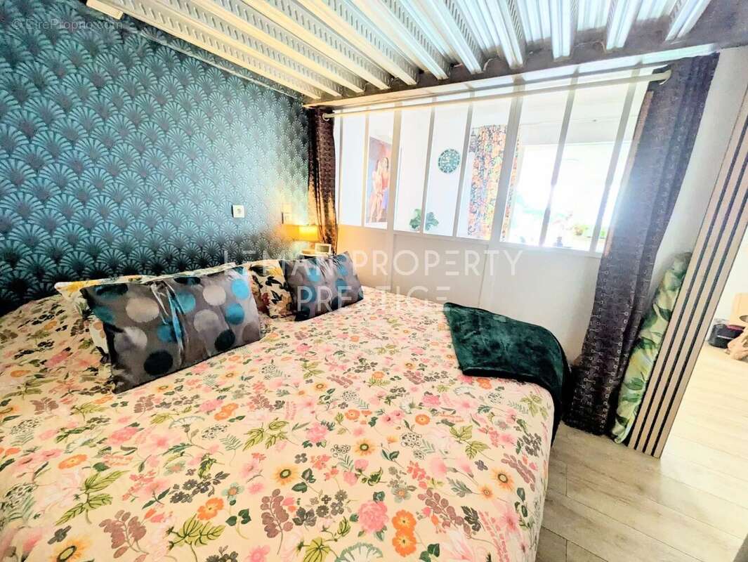 Appartement à VALLAURIS