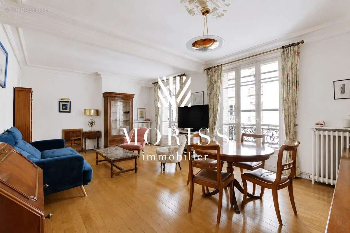 Appartement à PARIS-14E