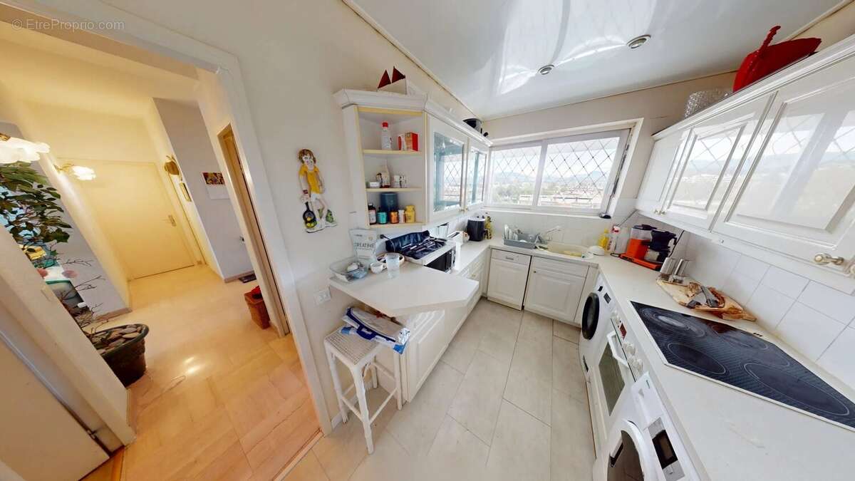 Appartement à VILLENEUVE-LOUBET