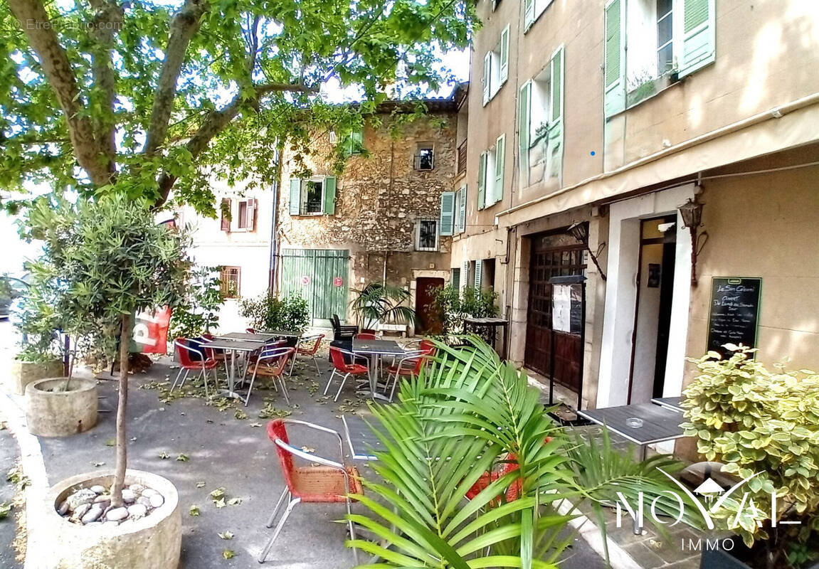 Autre à SAINT-CEZAIRE-SUR-SIAGNE