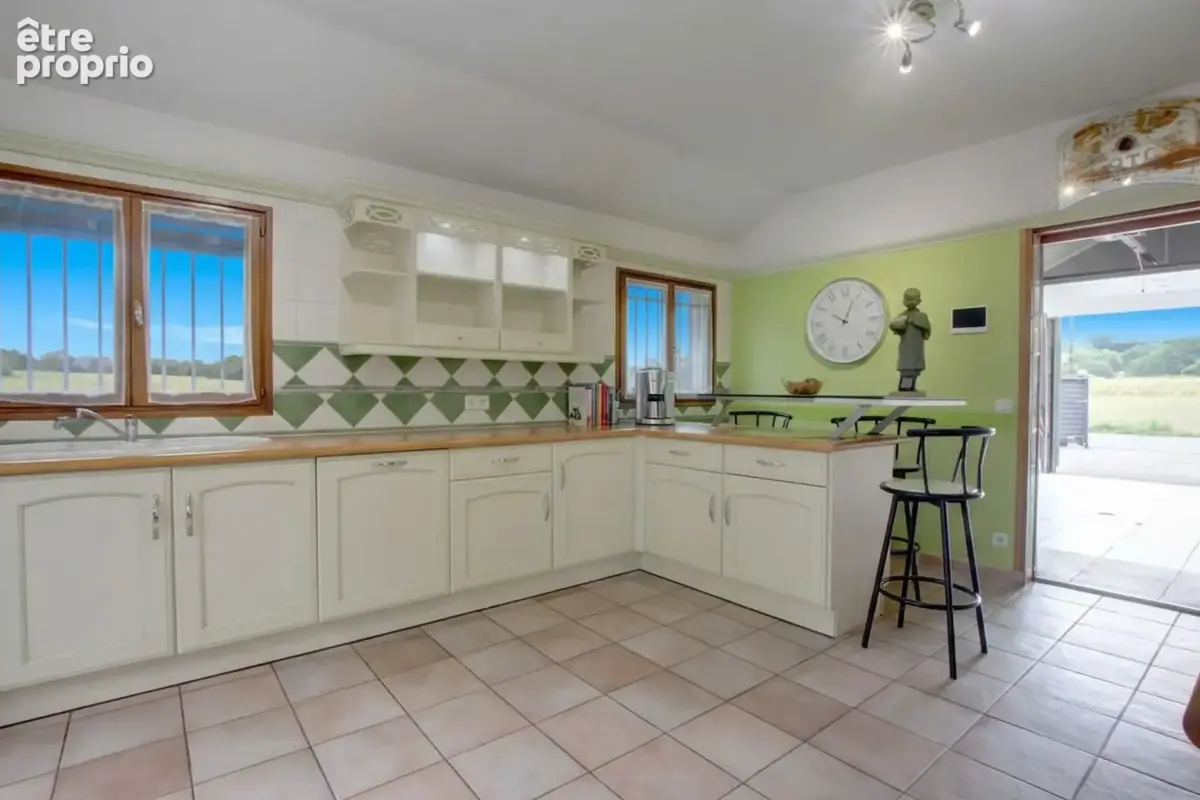 Maison 6 pièces 155m2 à Hauteville-Sur-Fier - photo 6