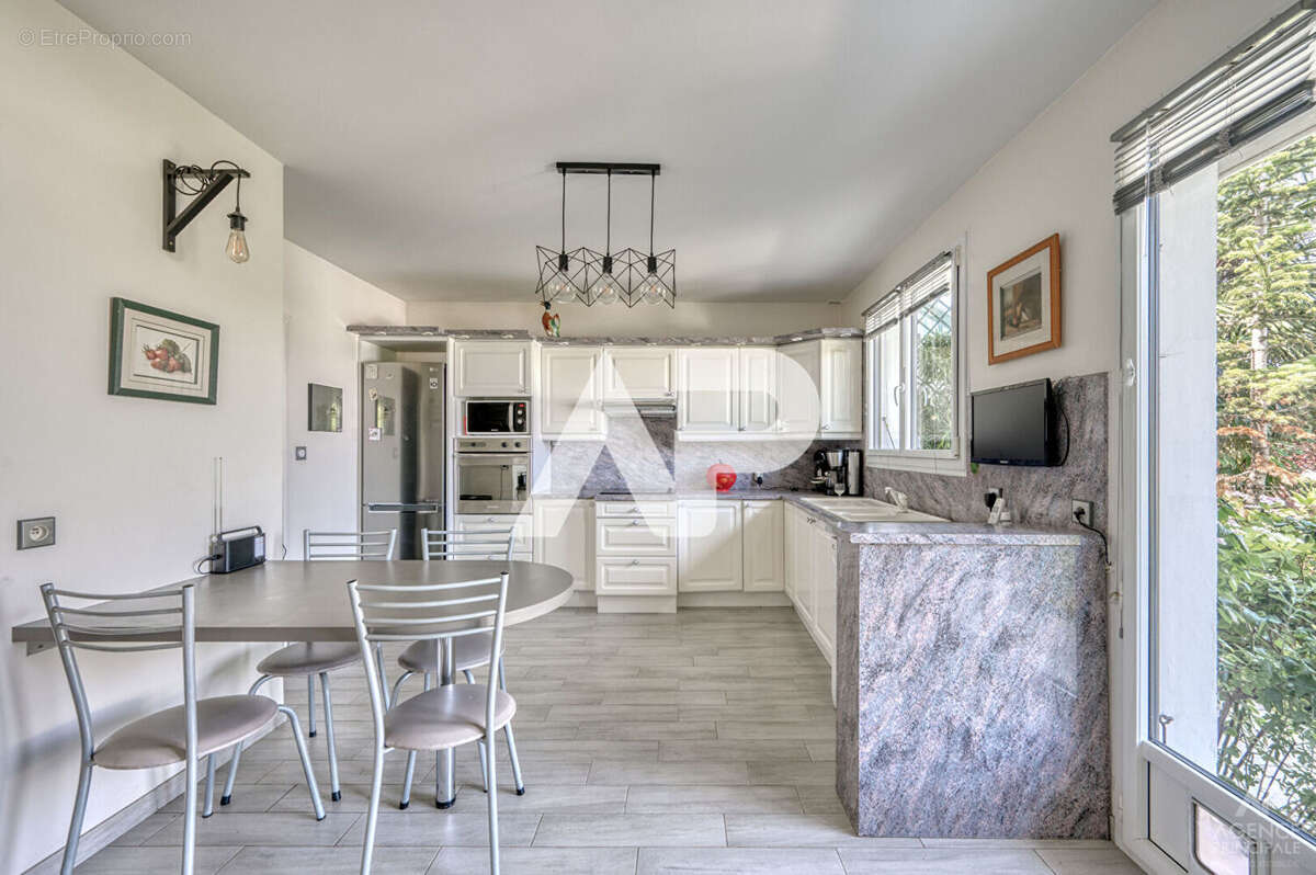 Maison à RUEIL-MALMAISON