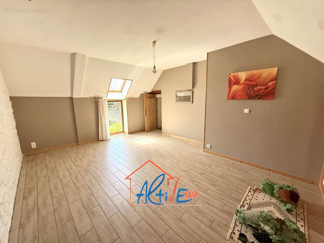 Maison à ESNON