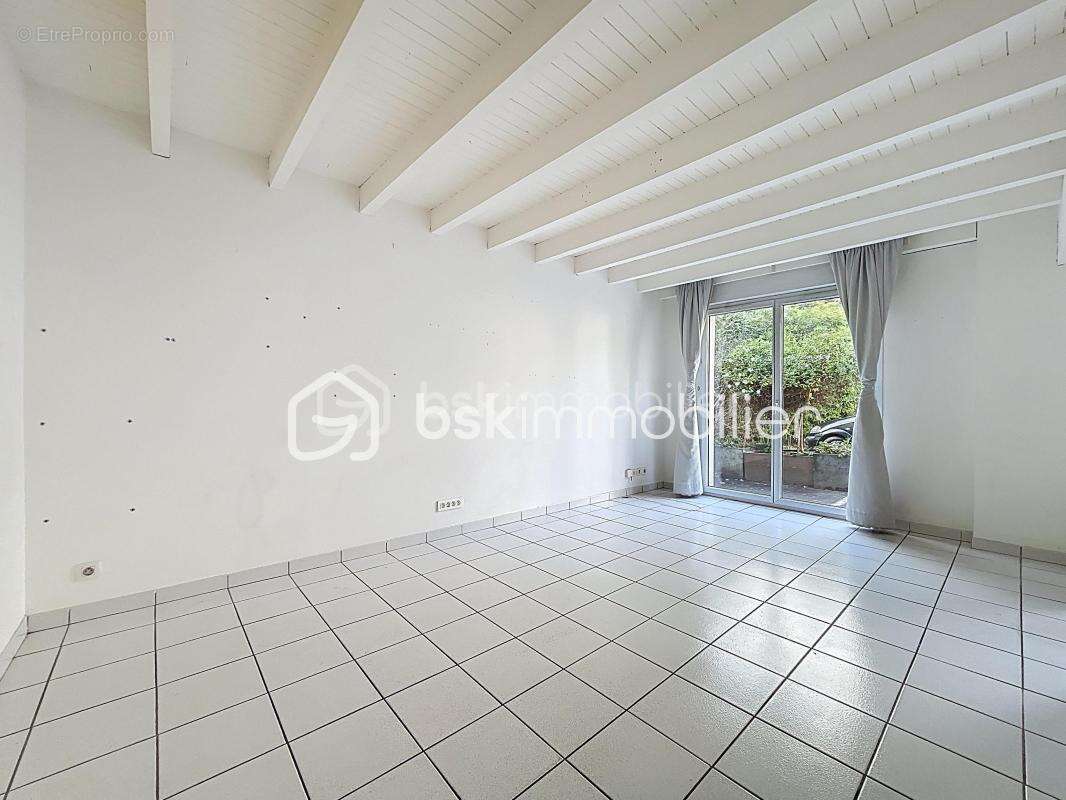 Rare aux Minimes – T4 Duplex esprit maison – Parking – Métro 3 min – 320 000 € - photo 4